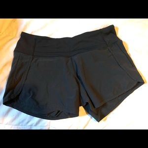 Lululemon speed shorts size 4